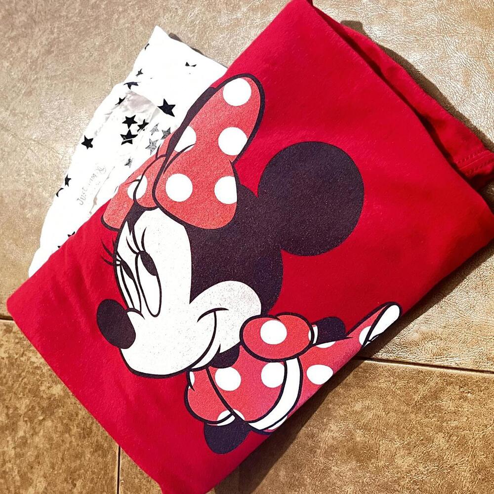Disney Minnie Mouse Red Graphic Tee & Star Print Sleevless Buttondown Top - Read